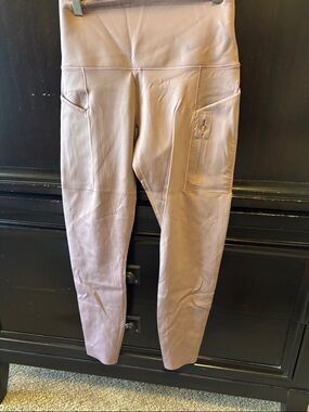 Nike Mauve High-Rise Pocket Leggings